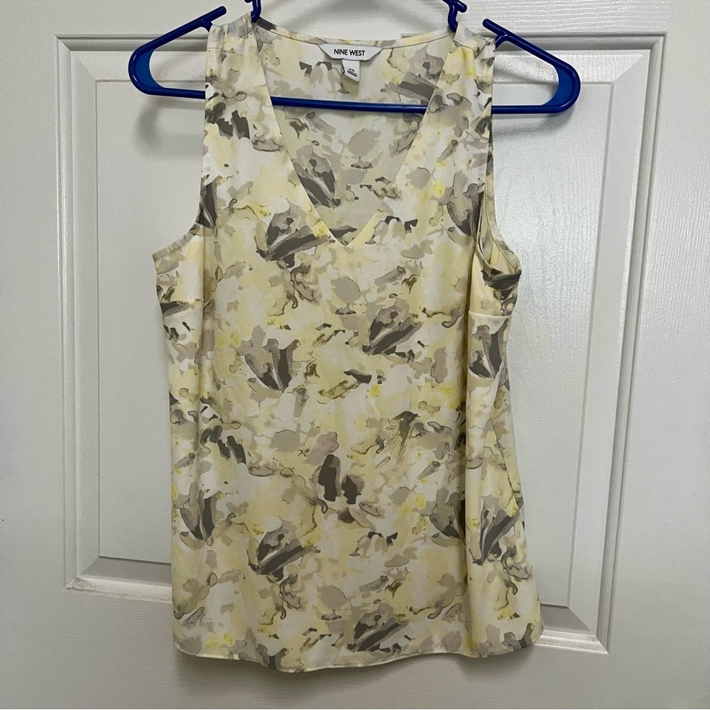 Nine West Gray Tan Sleeveless Floral Tank Top